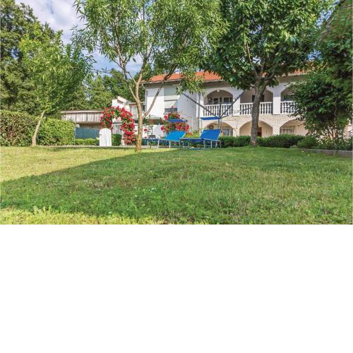 3 Bedroom Awesome Apartment In Pavicini
