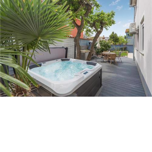 3 Bedroom Awesome Home In Barbariga