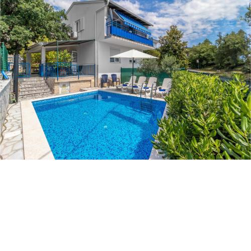 3 Bedroom Beautiful Home In Jadranovo