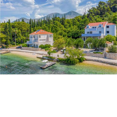 3 Bedroom Cozy Apartment In Slano