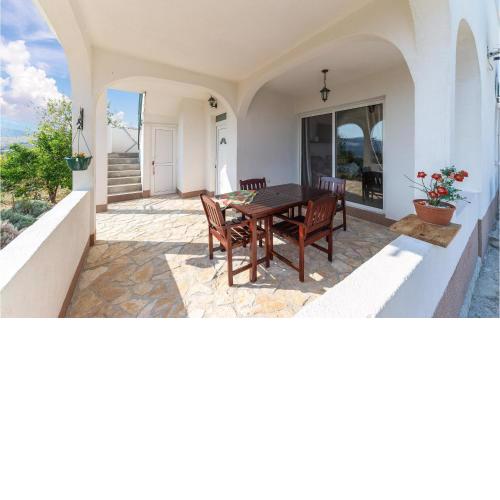 3 Bedroom Gorgeous Home In Kastel Stafilic