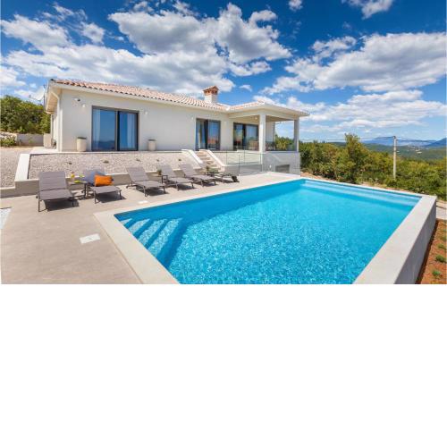 3 Bedroom Gorgeous Home In Labin