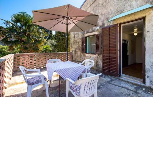 3 Bedroom Lovely Home In Nerezine