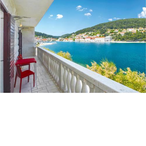 3 Bedroom Pet Friendly Home In Pucisca