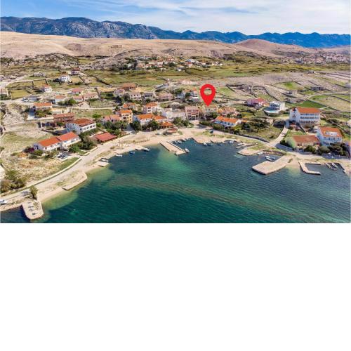 3 Bedroom Stunning Apartment In Kustici
