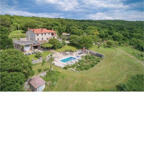 3 Bedroom Stunning Home In Gora Glusic
