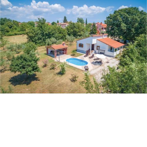 3 Bedroom Stunning Home In Svetvincenat