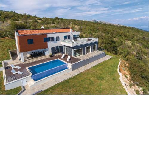 4 Bedroom Beautiful Home In Labin