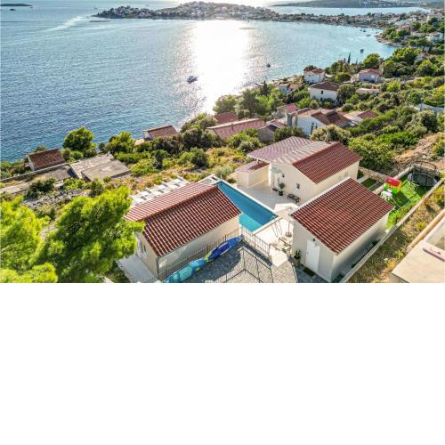 4 Bedroom Beautiful Home In Sevid
