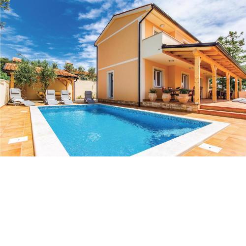 4 Bedroom Lovely Home In Betiga