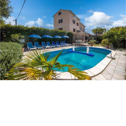 4 Bedroom Lovely Home In Sveti Anton