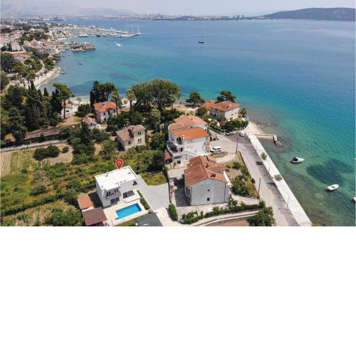 4 Bedroom Nice Home In Kastel Kambelovac