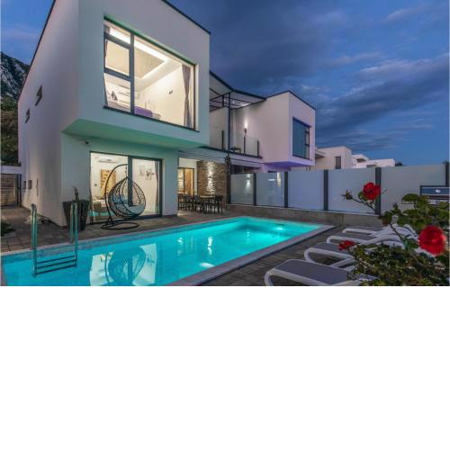 4 Bedroom Stunning Home In Kostelj