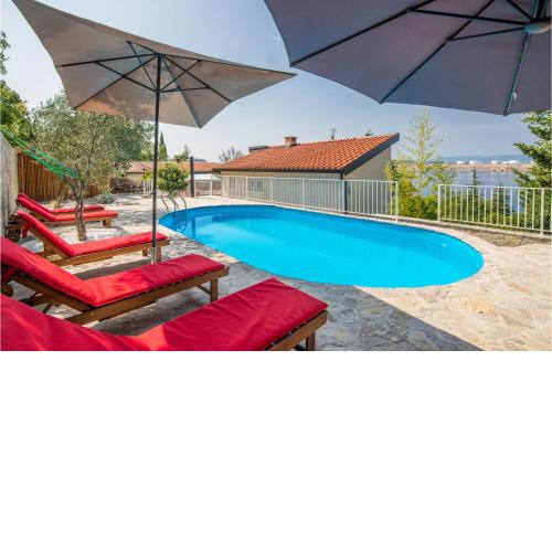 4 Bedroom Stunning Home In Omisalj