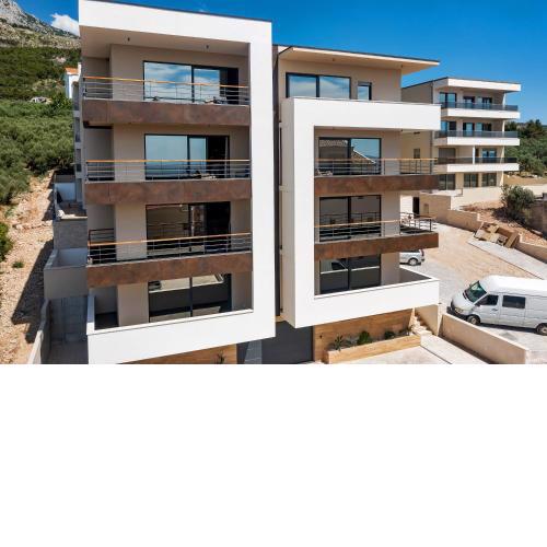 5-6 Luxury Apartments L&L Tucepi - 100m from the beach