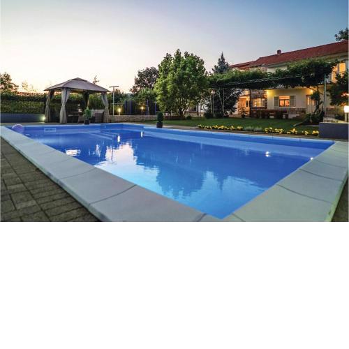 5 Bedroom Amazing Home In Vinjani Donji