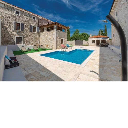 5 Bedroom Gorgeous Home In Korenici