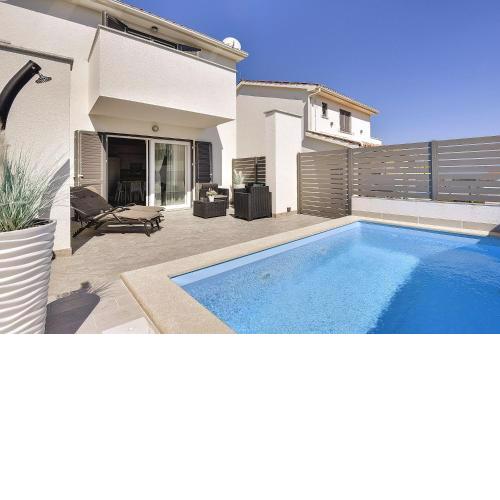 500 Meter zum Strand mit Privatpool, Meerblick, Klima, WLAN