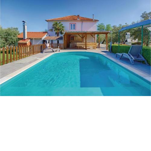 6 Bedroom Beautiful Home In Kraj