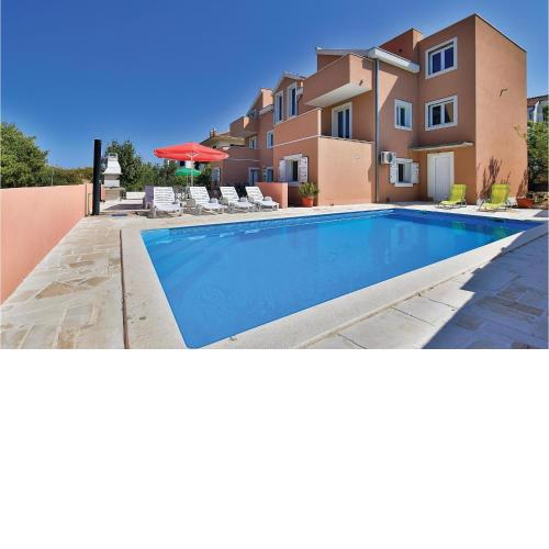 6 Bedroom Beautiful Home In Okrug Donji