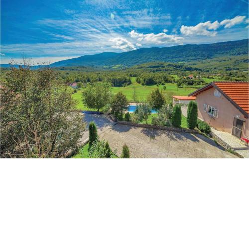 7 Bedroom Pet Friendly Home In Crni Kal