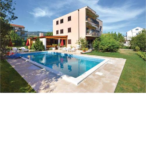 8 Bedroom Gorgeous Home In Kastel Stafilic