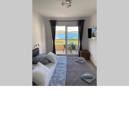 A lovely and cozy room with a breathtaking view 2