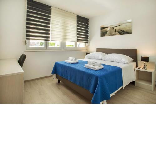 AC Apartment with 2 Bedrooms and 2 Bathrooms-FREE PRIVATE PARKING