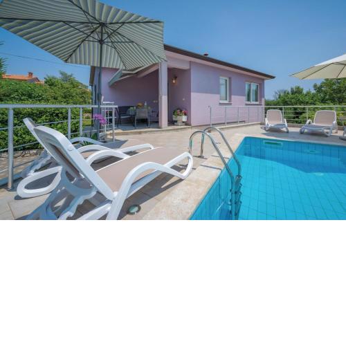 Adorable Holiday House Lilla-with pool-near Old Town Labin