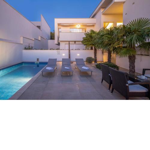 ADRIATIC DREAM - Luxury Apartment & Private Pool only for You