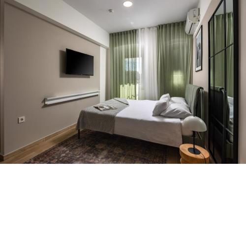 Agostini - Self Check-In Studios - Free Gated Parking On Site