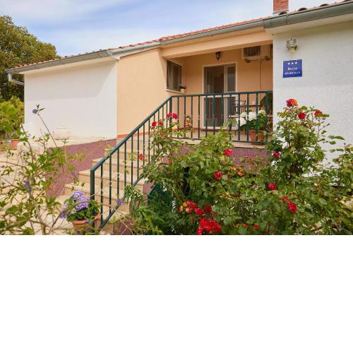 Agriculture & Holiday house Lasko