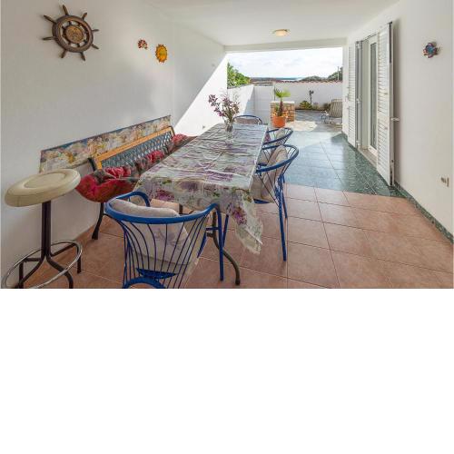 Amazing Apartment In Barbariga With Wifi