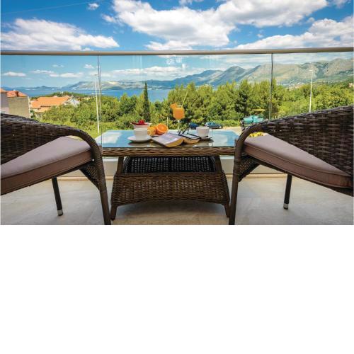 Amazing Apartment In Cavtat With House Sea View