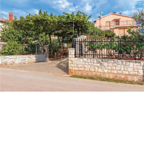 Amazing Apartment In Galizana With Wifi