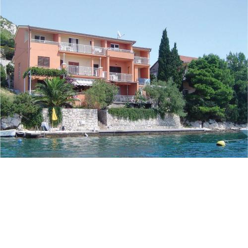 Amazing Apartment In Klek With Wifi