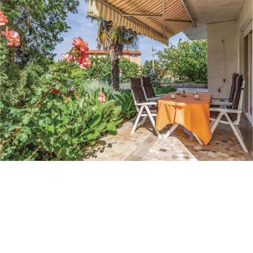 Amazing Apartment In Medulin With Wifi