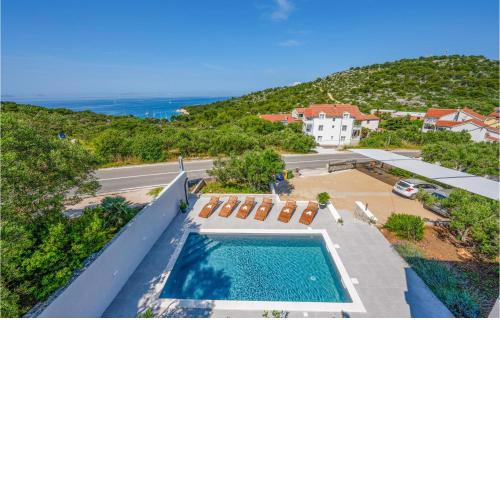 Amazing Apartment In Murter With Wifi