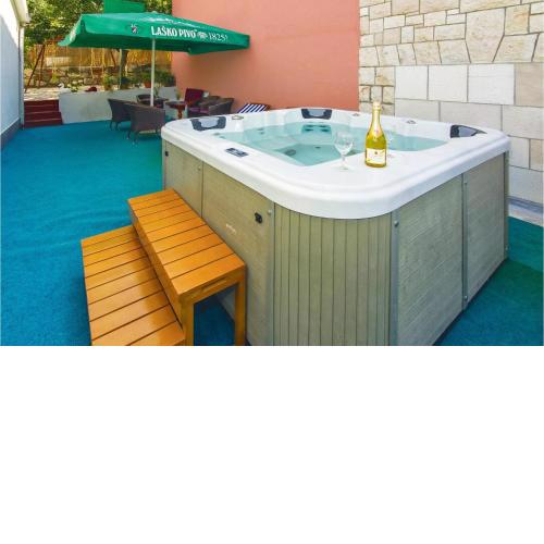 Amazing Apartment In Ostrvica With Jacuzzi