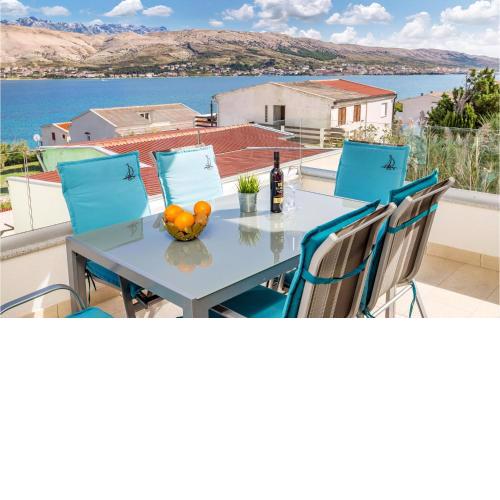 Amazing Apartment In Pag With Wifi