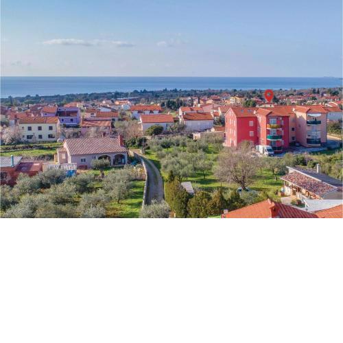 Amazing Apartment In Peroj With 2 Bedrooms And Wifi