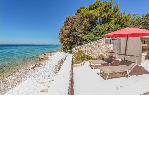 Amazing Apartment In Petrcane With House Sea View