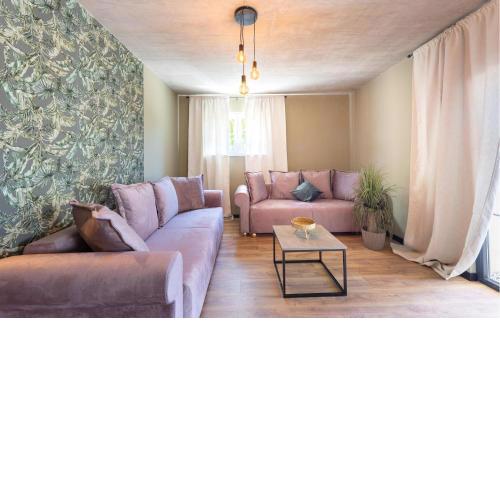 Amazing Apartment In Podstrana With Wifi