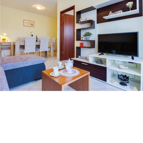 Amazing Apartment In Porec With Kitchen