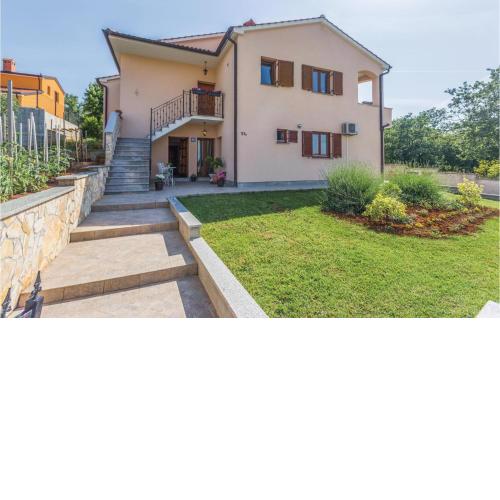 Amazing Apartment In Radmani With Wifi