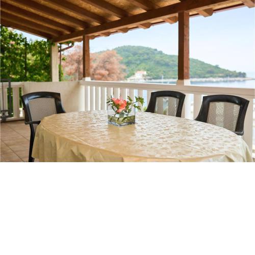 Amazing Apartment In Saplunara With Wifi