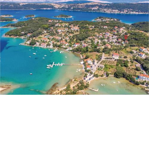 Amazing Apartment In Supetarska Draga With Wifi