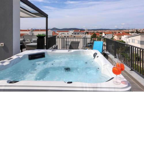 Amazing Apartment In Vodice With Jacuzzi