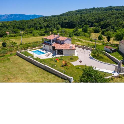 Amazing design villa Aeris with private pool, high level of privacy - WiiBuk