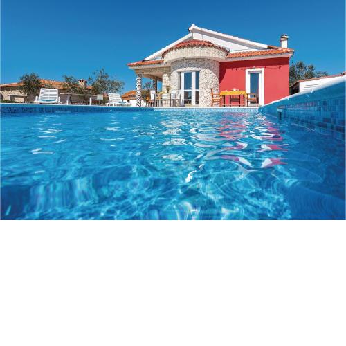 Amazing Home In Cista Velika With Wifi